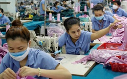 Nikkei: Khó khăn của ngành dệt may Việt Nam sẽ tác động đến chuỗi cung ứng hàng may mặc toàn cầu