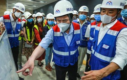 Chủ tịch UBND TP.HCM thị sát ga ngầm Metro gửi lời cảm ơn tới các kĩ sư Nhật Bản