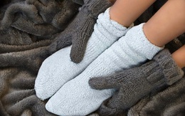 Trời nóng nhưng tay chân lúc nào cũng lạnh ngắt: Đừng chủ quan bởi có thể bạn đang mắc trọng bệnh