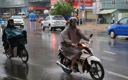 Toàn TP HCM bất ngờ xuất hiện mưa ngâu xua tan oi bức