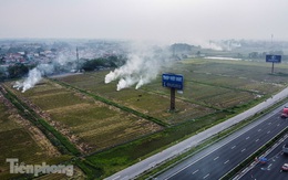 Mù mịt khói 'bủa vây' đường cao tốc Hà Nội - Ninh Bình