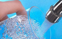 Chuyên gia: Nguyên tắc 40-40-20 và 5 lưu ý uống nước đúng vừa thải độc vừa tránh mất nước