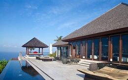 Chưa từng có ở Bali: Giá 1 villa 3 phòng ngủ, có bể bơi riêng, sân vườn, tầm nhìn ra thung lũng giảm từ 100 USD/đêm xuống còn 400 USD/tháng