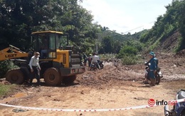 Đắk Nông: Sạt lở đất trên QL28, giao thông ách tắc nhiều giờ