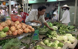 Thị trường rau xanh tại TP Hồ Chí Minh tăng giá vì ảnh hưởng mưa bão