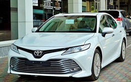 Thua đau Vinfast Lux, “tượng đài” sedan Toyota Camry, Mazda 6 giảm giá tới 50 triệu