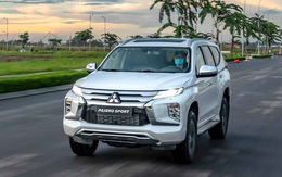 Mitsubishi Pajero Sport 2020 giá từ 1,11 tỷ đồng - Lật ‘thế cờ’ công nghệ với Toyota Fortuner