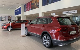 Volkswagen giảm giá gần 180 triệu đồng: Tiguan Allspace, Passat cạnh tranh GLB, C-Class bằng giá ‘mềm’