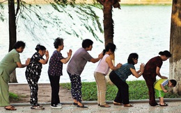 Việt Nam cần chuẩn bị cho tương lai "xã hội già" vào năm 2035?