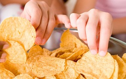 BS khuyến cáo: Trẻ ăn 5 loại thực phẩm này quá nhiều có thể mắc các bệnh mãn tính sớm