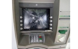 Đập phá máy ATM ngân hàng sẽ bị xử lý thế nào?