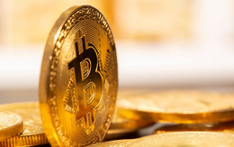 Bitcoin đạt đỉnh cao nhất mọi thời đại - xuyên thủng 23.000 USD