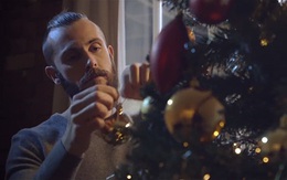 Ra mắt đã lâu, video quảng cáo Giáng sinh với kinh phí 1,5 triệu đồng vẫn khiến triệu người rơi nước mắt