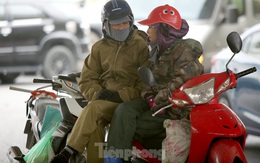 Người lao động ở Hà Nội mưu sinh trong đợt rét mạnh nhất từ đầu mùa đông