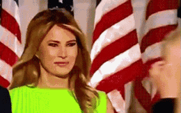 Khoảnh khắc Đệ nhất phu nhân Mỹ biến đổi cảm xúc khi "nữ thần Nhà Trắng" Ivanka Trump đi qua gây bão cộng đồng mạng