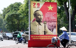 Hà Nội: Phố phường ‘khoác áo đỏ’ chào mừng Quốc khánh