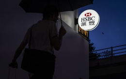 HSBC mắc kẹt trong bất ổn: Vốn hóa 'bốc hơi' 83 tỷ USD, sắp bị liệt vào danh sách đen của Trung Quốc, nhà đầu tư kỳ cựu nhất cũng mất niềm tin