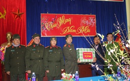 Công an tỉnh thăm, chúc tết đồng bào dân tộc Mông