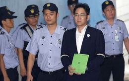 Cổ phiếu Samsung cắm đầu lao dốc sau khi 'thái tử' Lee bị tuyên án 2 năm 6 tháng tù giam