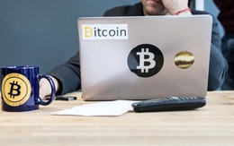 Bitcoin lao dốc thảm, đây là từ khóa mà người chơi coin đổ xô tìm kiếm trên Google để tìm ra nguyên nhân