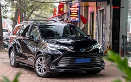 Chi tiết Toyota Sienna 2021 đầu tiên Việt Nam: Ngoài hầm hố như SUV, trong sang xịn chuẩn minivan cho nhà giàu