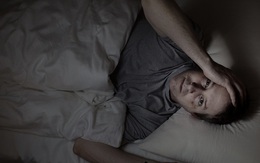 Bí ẩn ban đêm: Tại sao chúng ta thức dậy lúc 3 giờ sáng, khi đó cơ thể 'đang làm gì'?