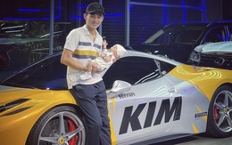 Phan Công Khanh 'chơi lớn': Phủ decal tên con gái lên Ferrari 458 Italia để làm nền chụp hình mừng đầy tháng