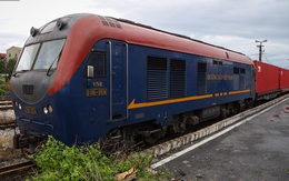 Cận cảnh đoàn tàu đường sắt chở container chạy thẳng từ Việt Nam đi châu Âu