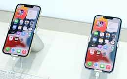 Vừa lên kệ, 2 mẫu iPhone 13 bất ngờ giảm giá mạnh tại Việt Nam