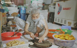 Ông bà cụ cặm cụi nấu từng suất cơm 0 đồng cho bà con nghèo ở Sài Gòn: "Ngoại làm cực mà vui, ngày ngủ có 3 tiếng nhưng khỏe re"