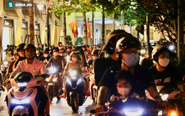 Sài Gòn tắc nghẽn chưa từng thấy trong đêm Halloween, CSGT xử phạt không xuể