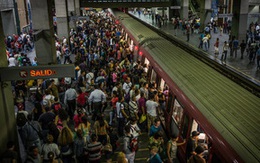 Tàu điện ế thảm ở Mỹ: Dân nghèo cũng "phi ô tô ầm ầm", không ai màng phương tiện công cộng