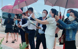 Môi giới bất động sản lao đao trong mùa dịch, những tháng cuối năm mong có cái Tết ấm no