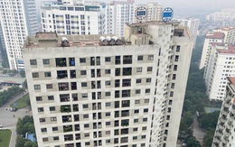 Hà Nội: Người đàn ông rơi từ tầng 12 chung cư Linh Đàm, xuyên thủng mái quán cà phê xuống đất tử vong