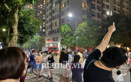 Hà Nội: Cháy căn hộ tầng 15 chung cư cao cấp, hàng trăm cư dân hoảng hốt tháo chạy trong đêm
