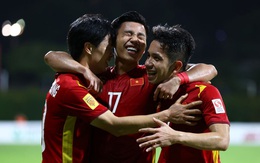 Chung kết sớm của bảng B AFF Cup "gọi tên" Việt Nam: Trận thắng 3-0 siêu phẩm, bộ đôi Quang Hải - Công Phượng thể hiện đẳng cấp, Hoàng Đức ấn định kết cục!