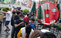 Vụ Starbucks New World bán cho 1 khách 30 ly bản giới hạn: Netizen tràn lên Google đánh thẳng 1 sao, tố quản lý "thông đồng" tay sales!