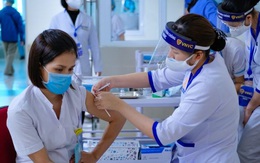 TPHCM: Rút ngắn thời gian tiêm liều nhắc lại vaccine phòng COVID-19