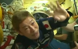 Tỷ phú Nhật với sở thích phát tiền cho người follow trở thành vị khách đầu tiên thăm ISS sau hơn 10 năm