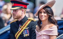 Vợ chồng Meghan Markle chính thức từ bỏ hoàng gia, bị lấy lại toàn bộ tước vị danh dự và quyền bảo trợ