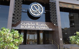 Kuwait: Quốc gia thuộc nhóm giàu nhất thế giới đang cạn tiền mặt