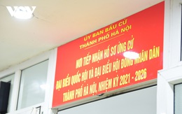 Nhiều người nhận hồ sơ tự ứng cử đại biểu Quốc hội tại Hà Nội