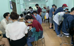Một ngày “vật lộn” ở phòng công chứng huyện Nhơn Trạch vì hồ sơ đất đai tăng đột biến