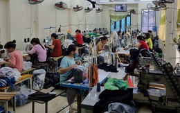Đột kích xưởng may chỉ sản xuất "hàng hiệu" nổi tiếng thế giới ở Hưng Yên