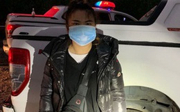 Quảng Ninh: Bị cảnh sát truy đuổi, tài xế ô tô chở 4 người Trung Quốc nhập cảnh trái phép đạp cửa bỏ chạy
