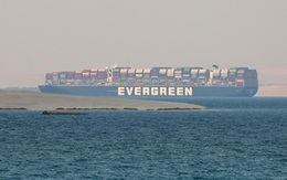 Ai Cập giữ tàu gây tắc kênh Suez, đòi bồi thường 900 triệu USD