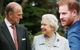 Harry gây tranh cãi về trang phục trong tang lễ, Nữ hoàng đưa ra quyết định chưa từng có để vẹn cả đôi đường