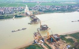 Toàn cảnh công trường xây dựng cầu vượt sông gần 2.000 tỷ đồng ở Bắc Ninh