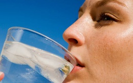 Đoán tuổi thọ thông qua việc uống nước: Nếu mỗi lần uống nước đều đối mặt với 5 tín hiệu bất thường này, hãy đi kiểm tra càng sớm càng tốt