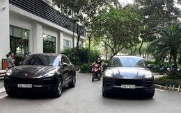 Hai xe sang Porsche cùng biển số "chạm mặt nhau" tại đô thị cao cấp ở Hà Nội